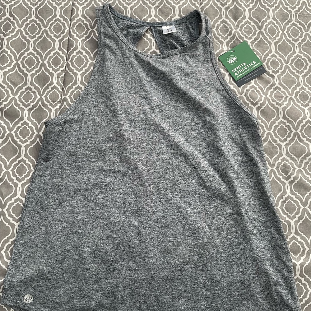 Senita Window cutout tank